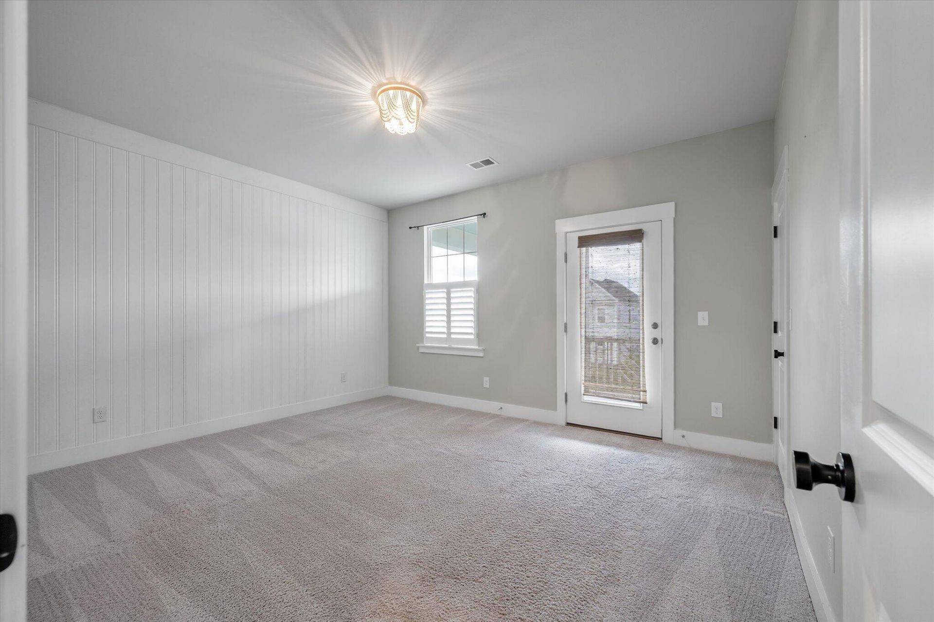 619 Blueway Avenue Photo 26