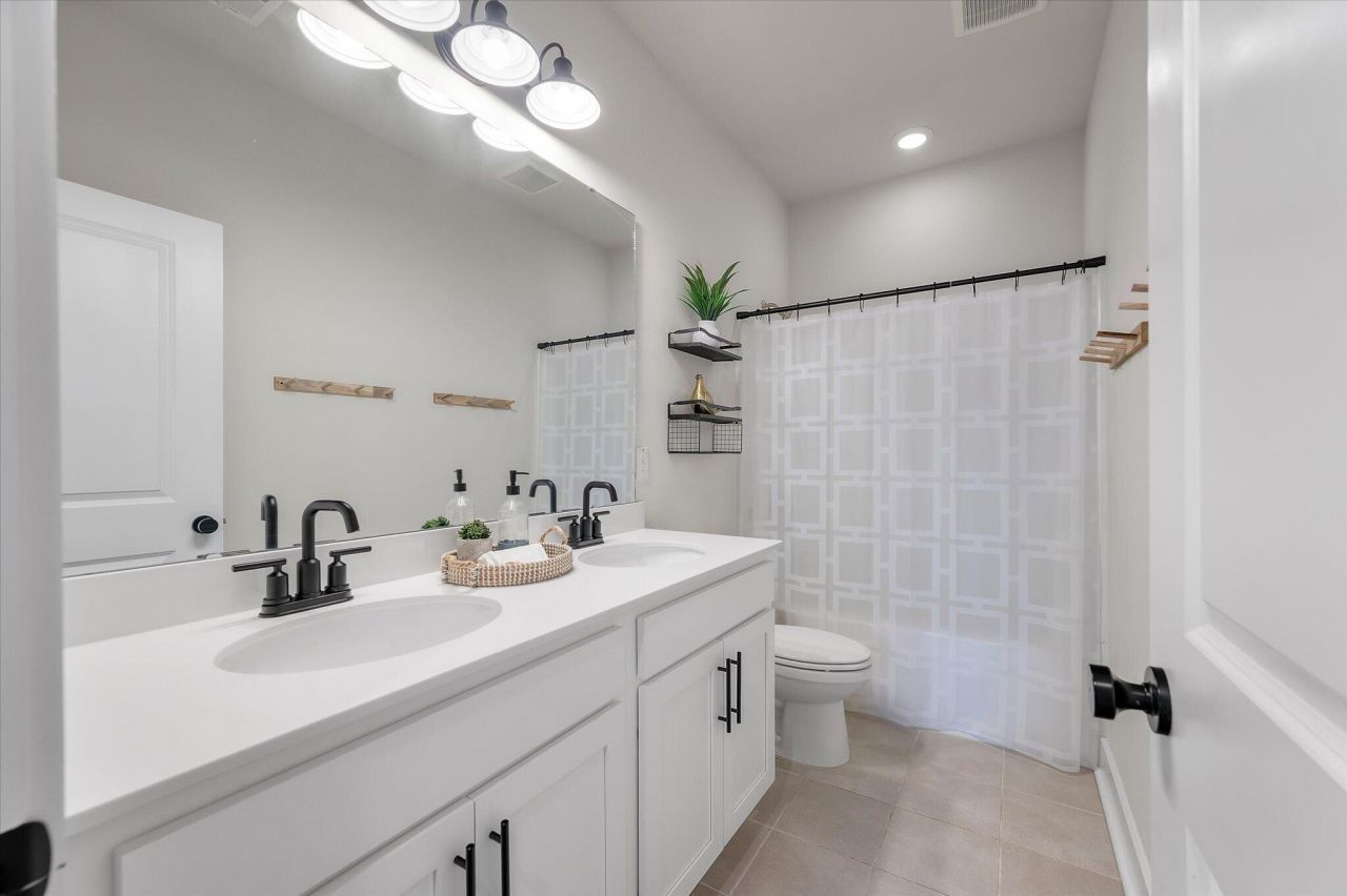 619 Blueway Avenue Photo 30