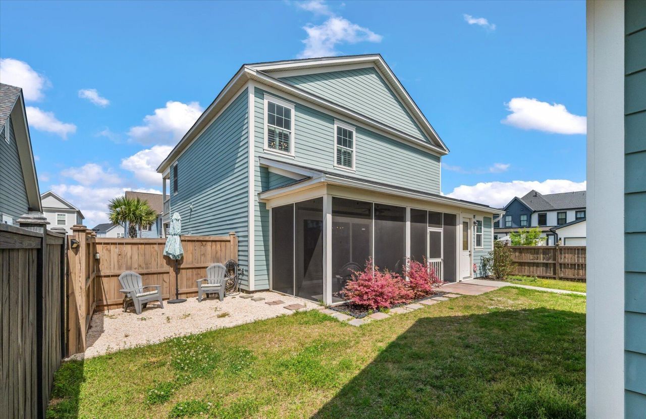 619 Blueway Avenue Photo 32