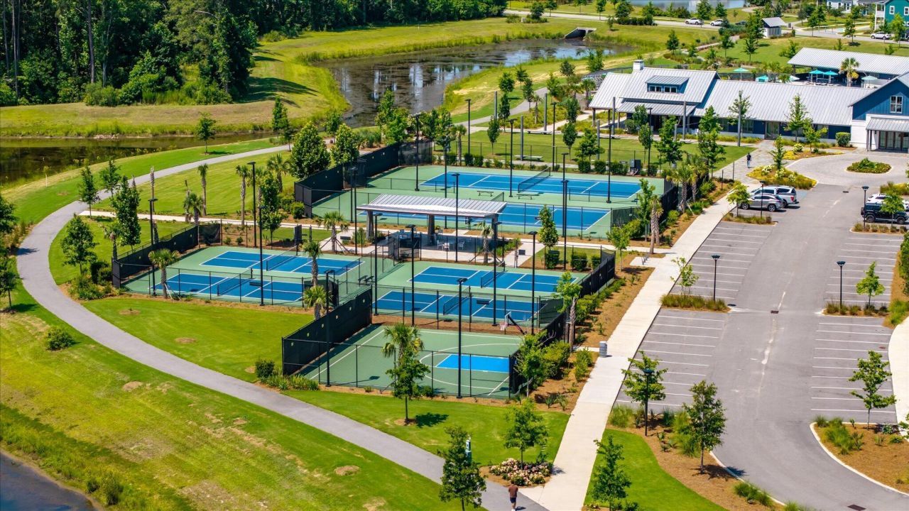 619 Blueway Avenue Photo 39