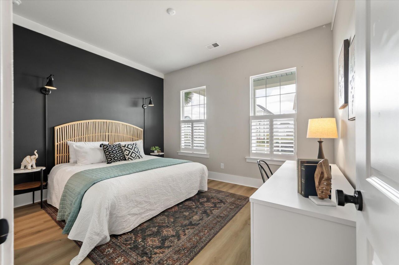 619 Blueway Avenue Photo 8