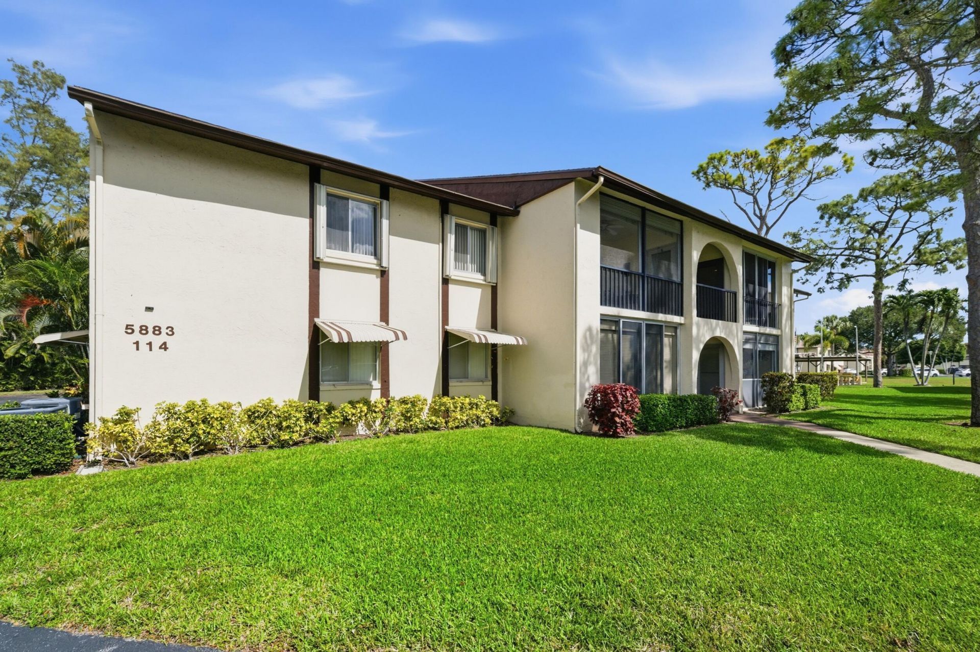 5883 La Paseos Drive, Unit D-2, Greenacres, FL 33463 Photo