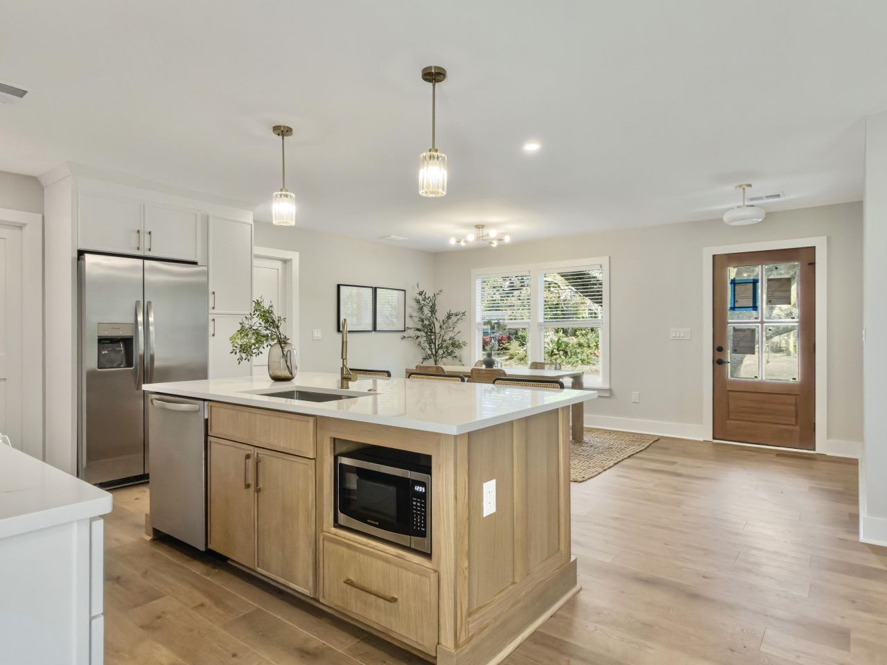 943 Mikell Drive Photo 13