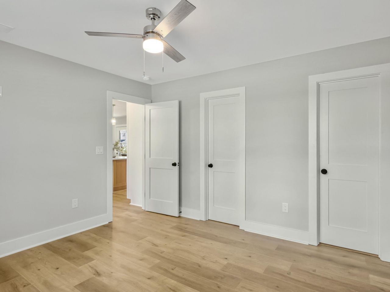 943 Mikell Drive Photo 20