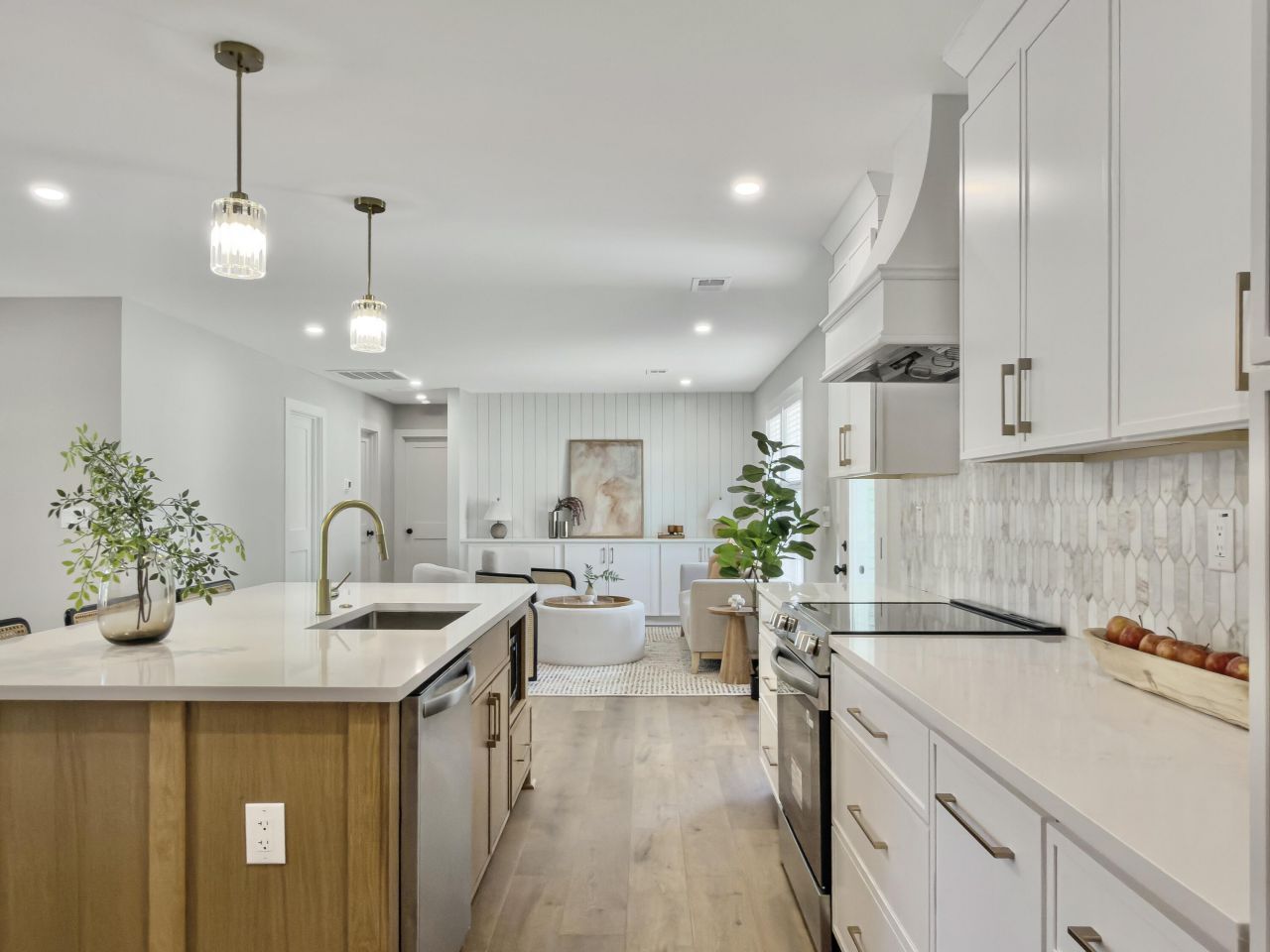 943 Mikell Drive Photo 27