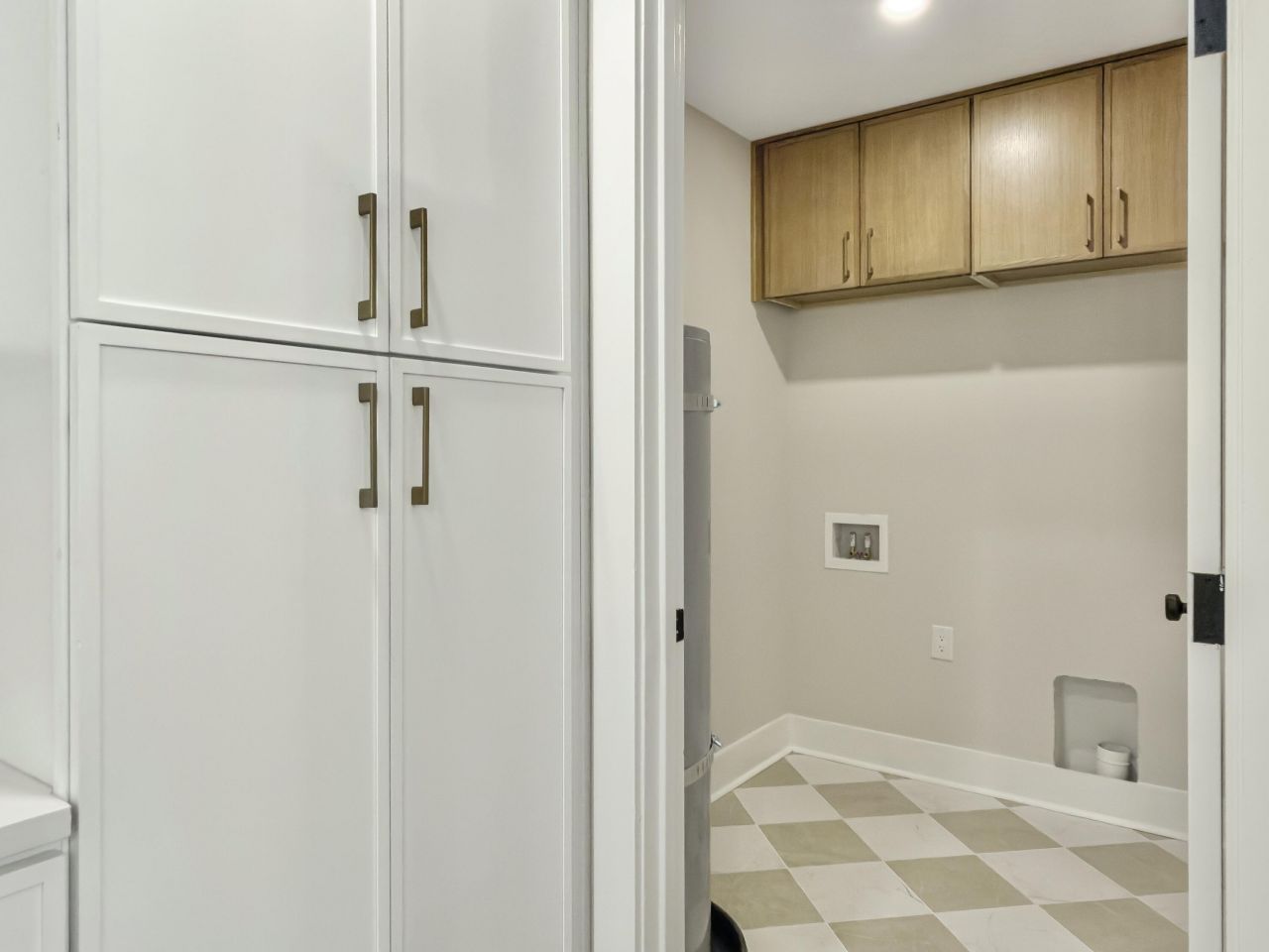 943 Mikell Drive Photo 28