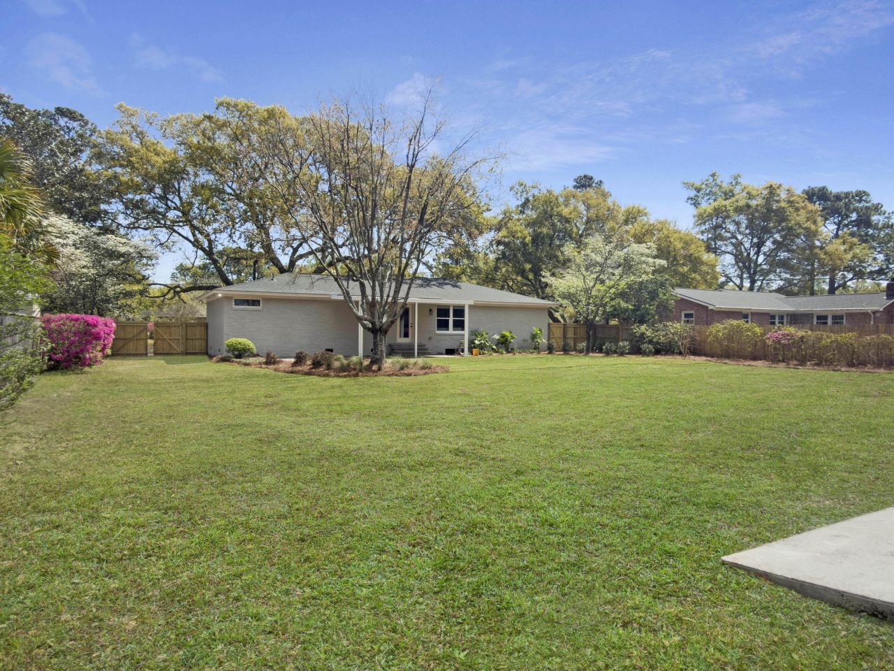 943 Mikell Drive Photo 31