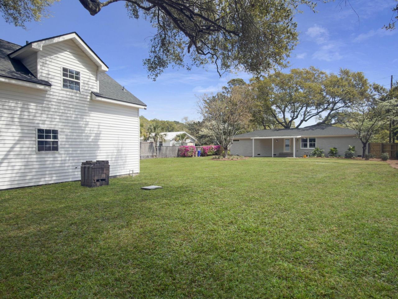 943 Mikell Drive Photo 34