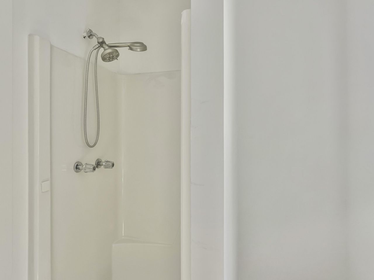 943 Mikell Drive Photo 37