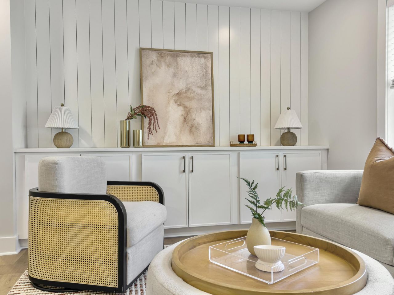 943 Mikell Drive Photo 5