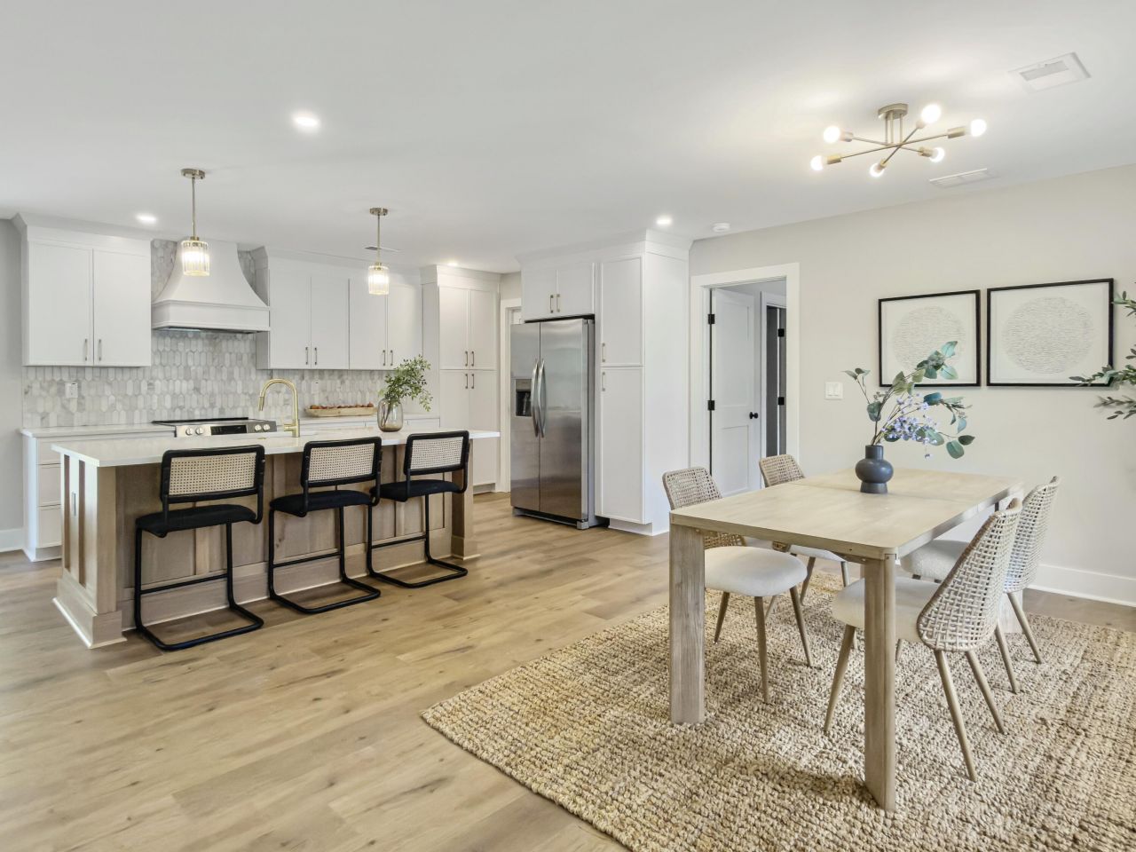 943 Mikell Drive Photo 8