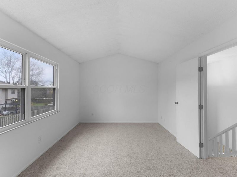 4840 Briston Drive, Columbus, OH 43221 Photo 14