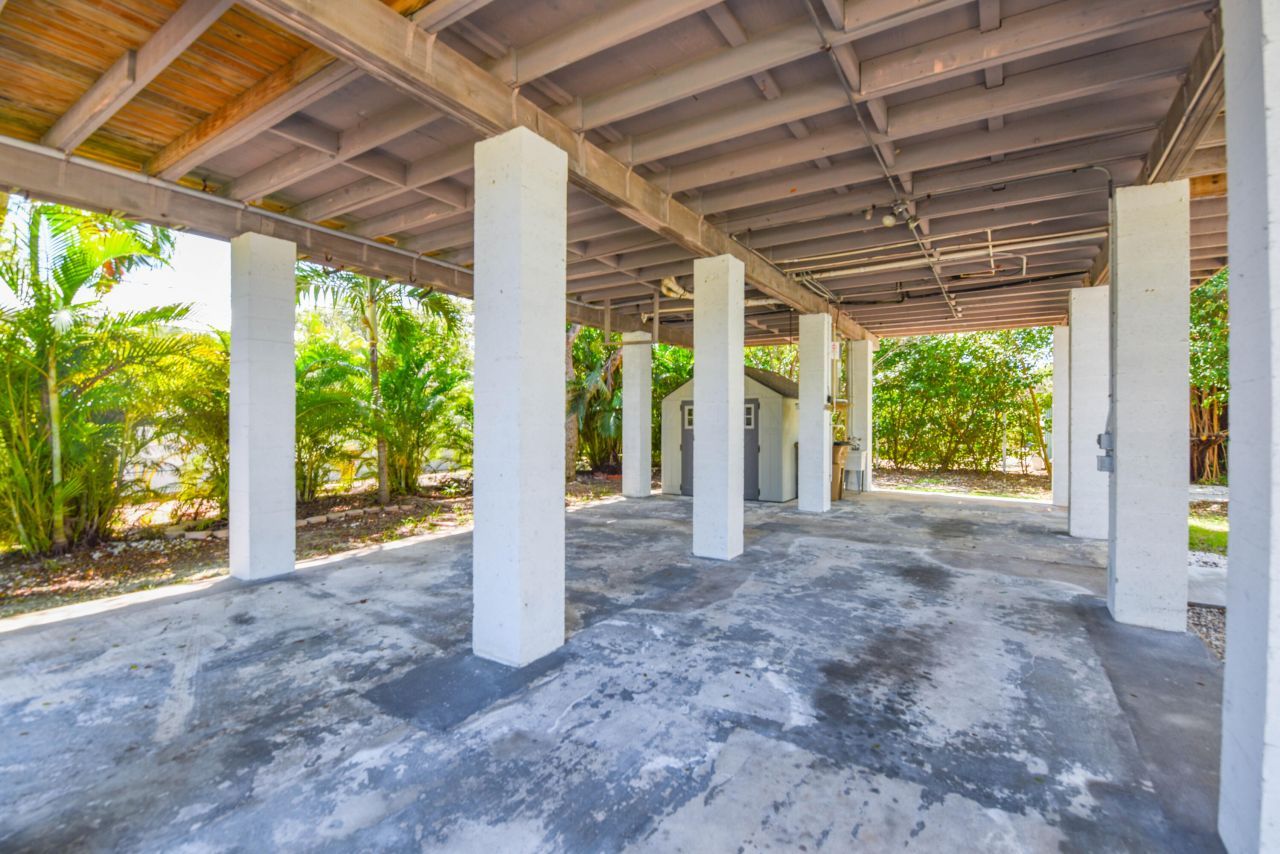 31042 Avenue J, Big Pine Key, FL 33043 Photo