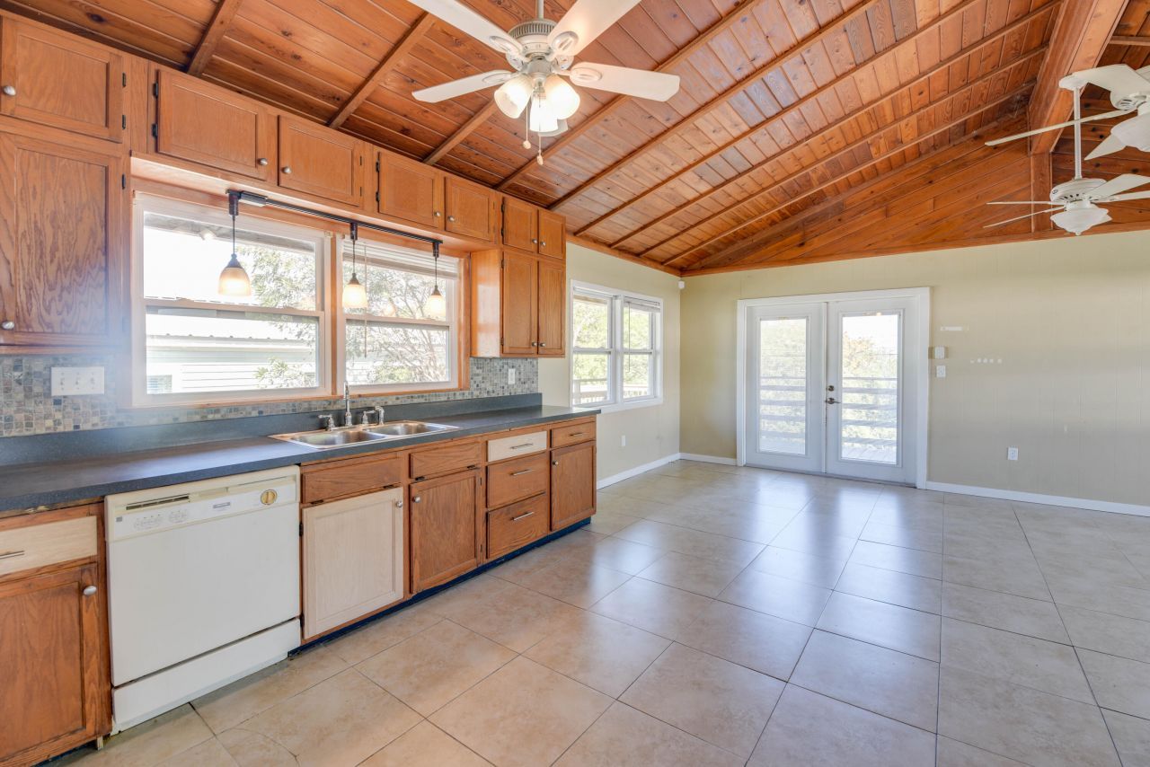31042 Avenue J, Big Pine Key, FL 33043 Photo