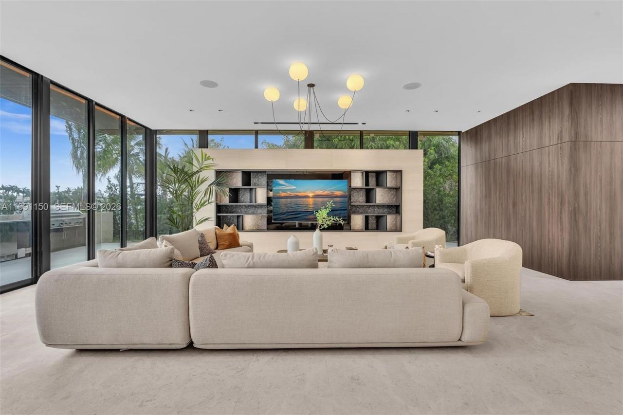 535 N Shore Dr, Miami Beach, FL 33141 Photo