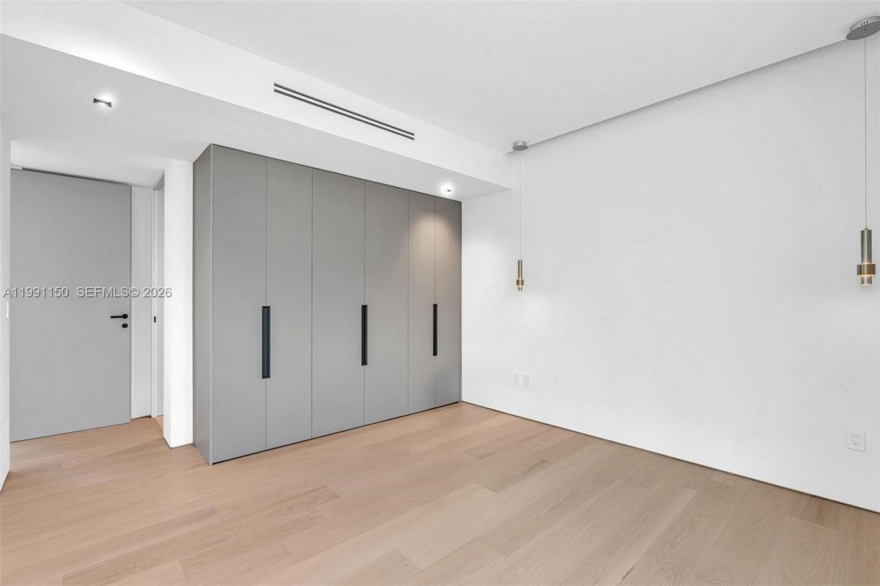 535 N Shore Dr, Miami Beach, FL 33141 Photo