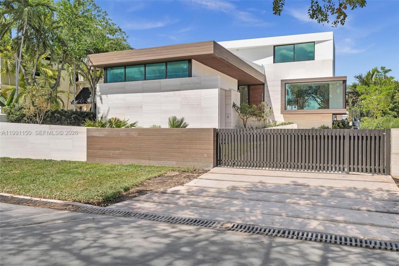 535 N Shore Dr, Miami Beach, FL 33141 Photo