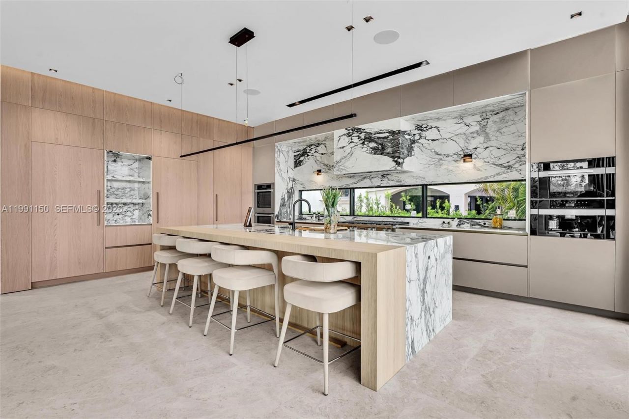 535 N Shore Dr, Miami Beach, FL 33141 Photo