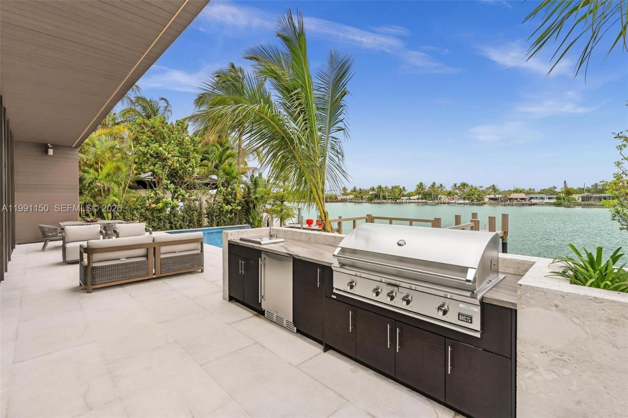 535 N Shore Dr, Miami Beach, FL 33141 Photo
