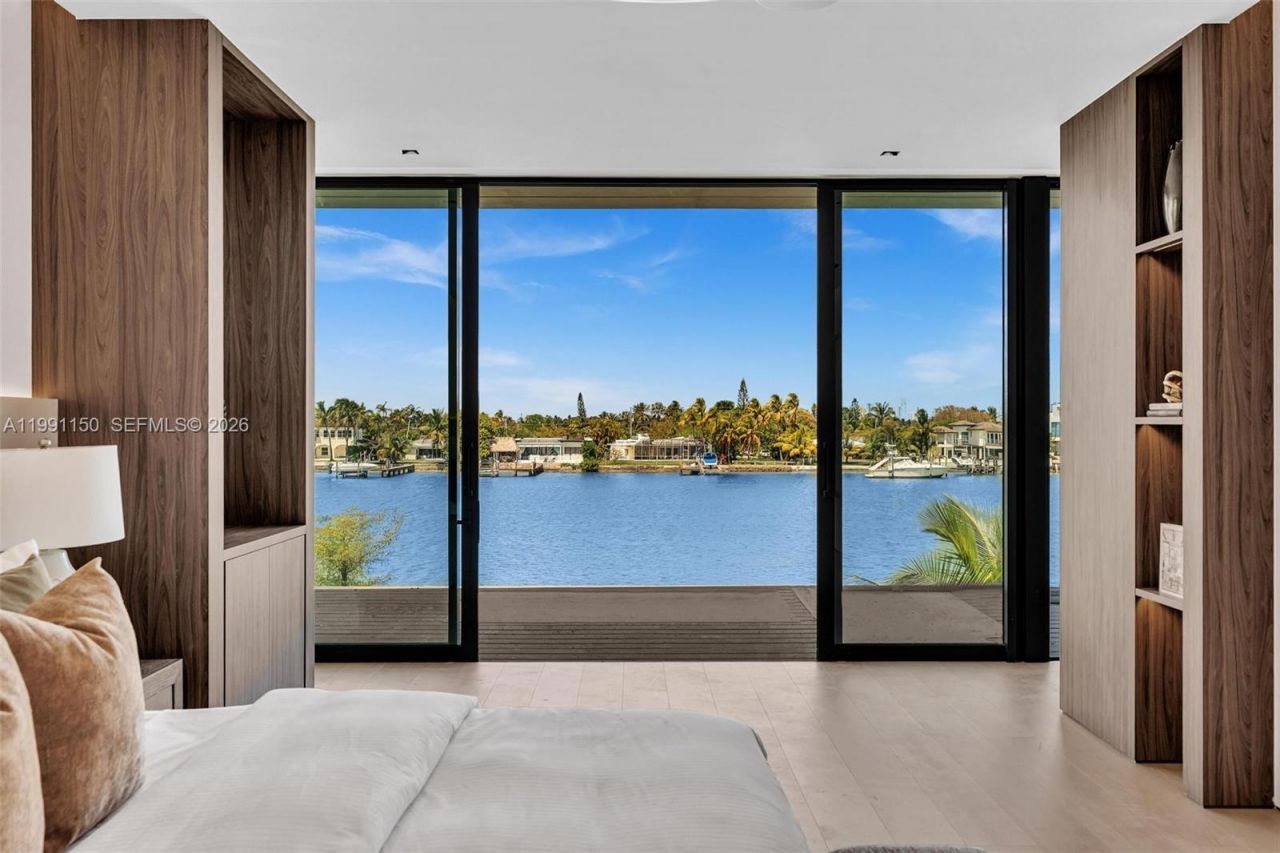 535 N Shore Dr, Miami Beach, FL 33141 Photo