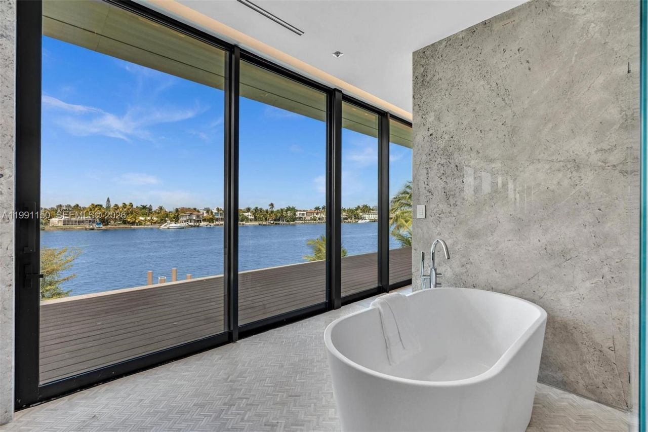 535 N Shore Dr, Miami Beach, FL 33141 Photo