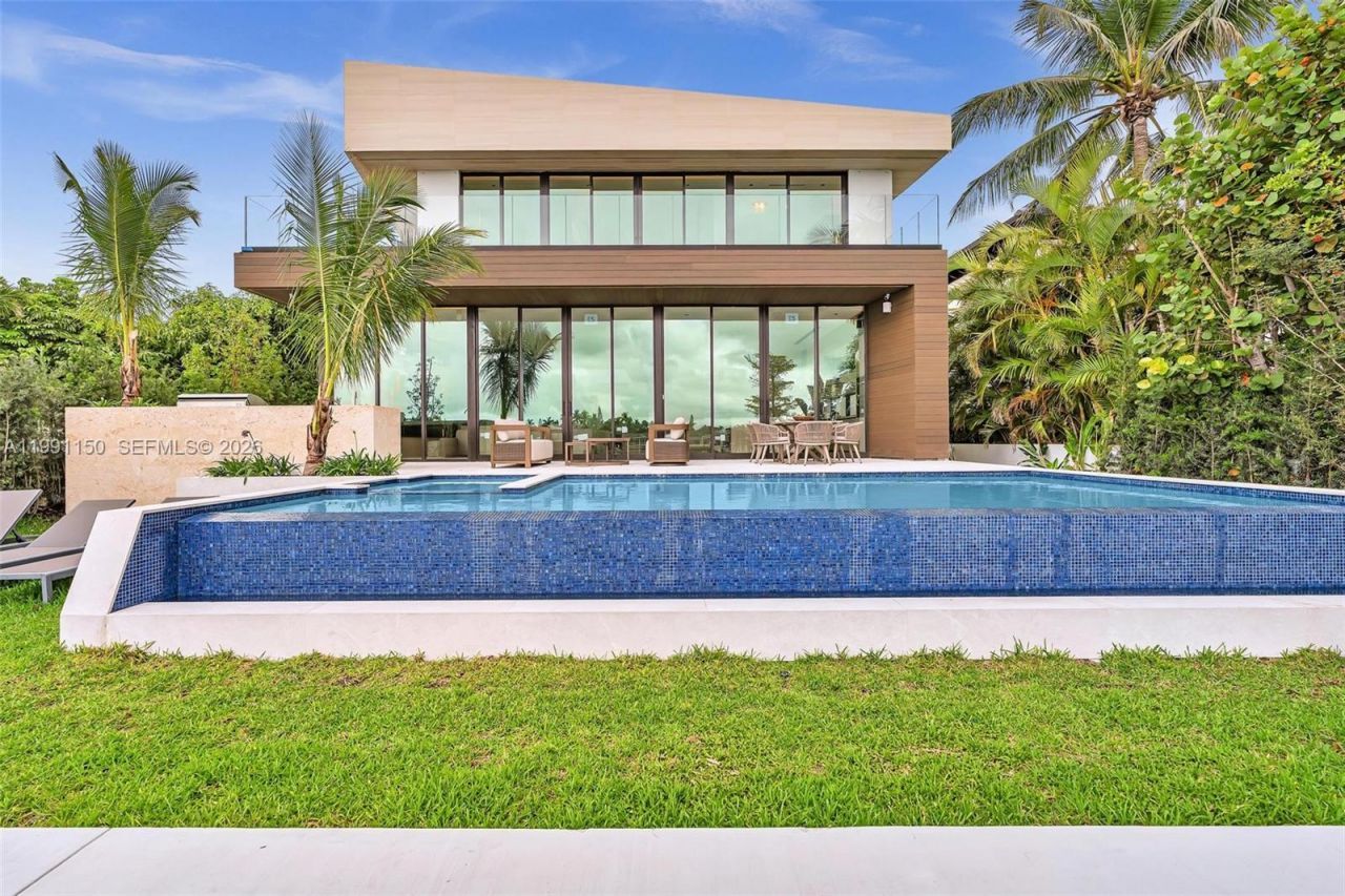 535 N Shore Dr, Miami Beach, FL 33141 Photo