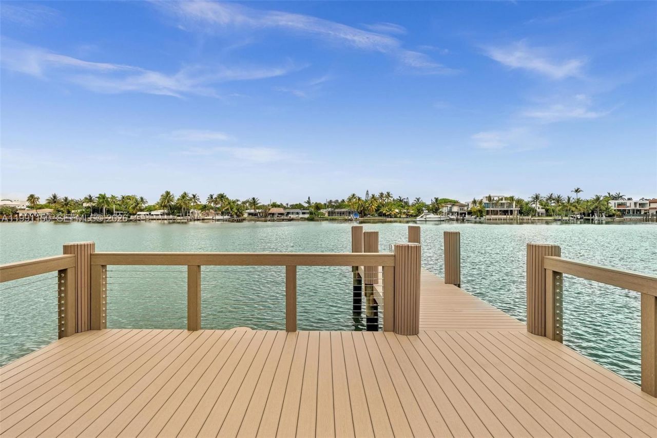 535 N Shore Dr, Miami Beach, FL 33141 Photo