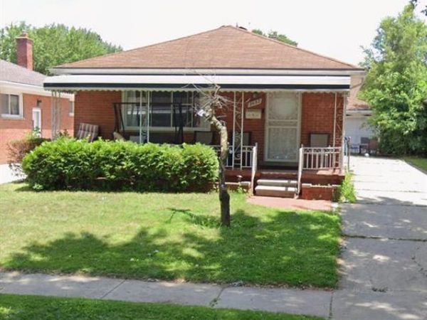 8452 Nightingale Street, Dearborn Heights, MI 48127