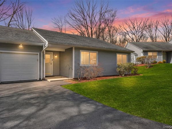 158 Carriage Court, Unit B, Yorktown Heights, NY 10598