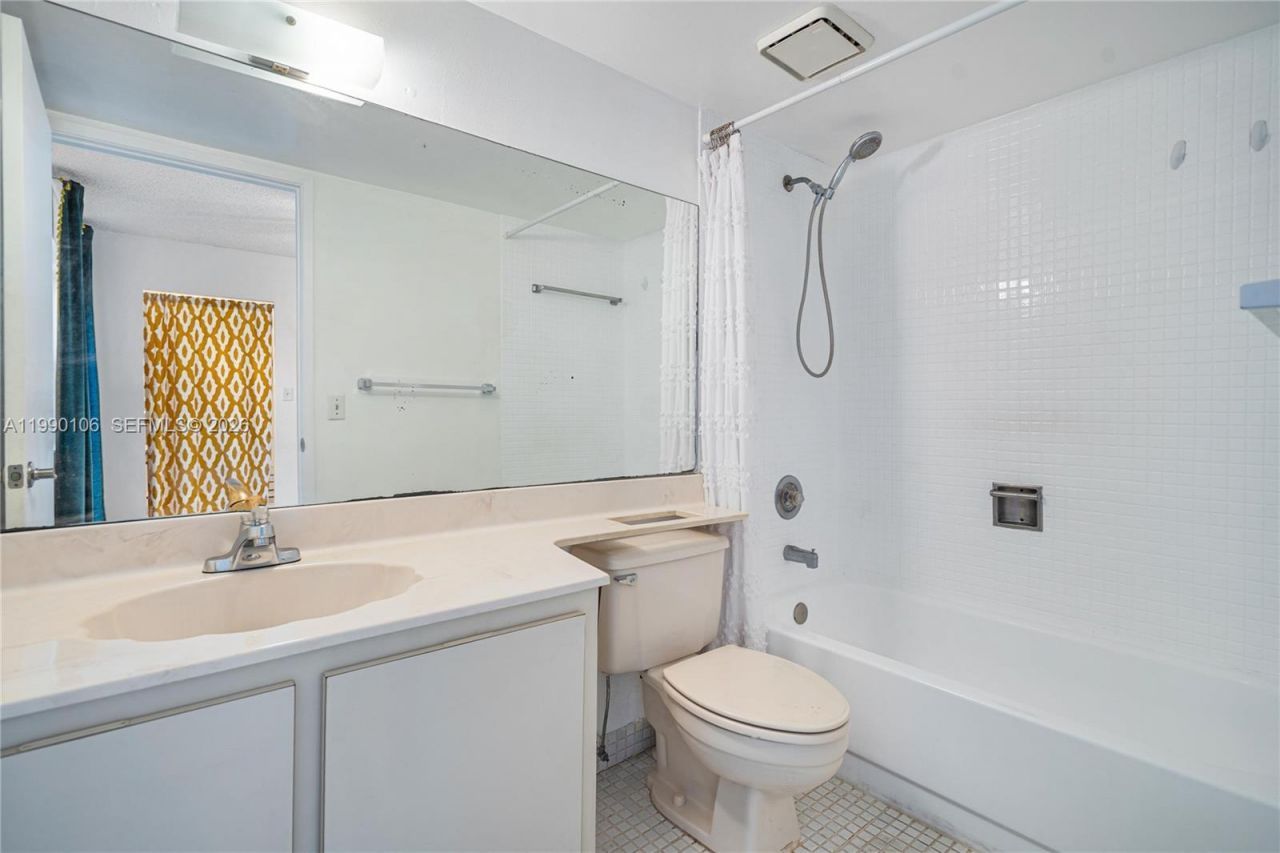 495 W Park Dr , Unit 101, Miami, FL 33172 Photo