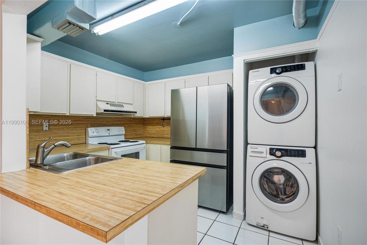 495 W Park Dr , Unit 101, Miami, FL 33172 Photo