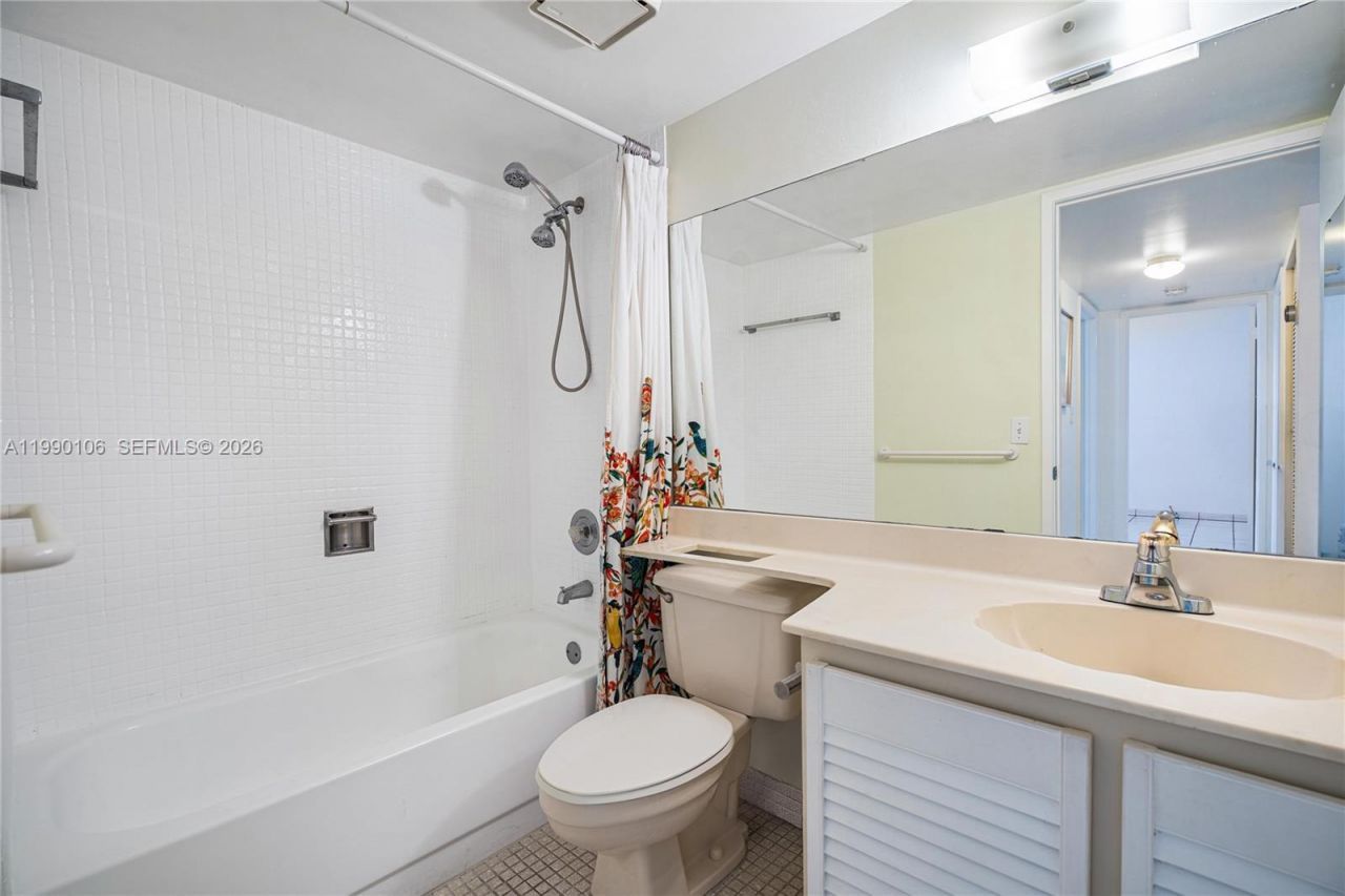 495 W Park Dr , Unit 101, Miami, FL 33172 Photo