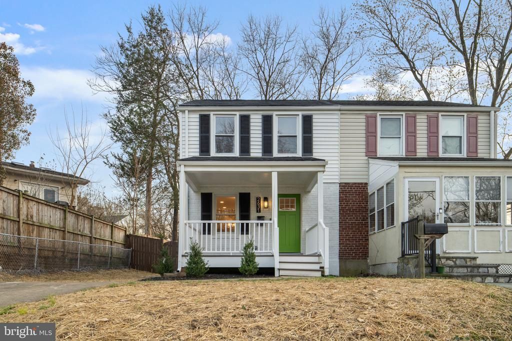 2631 FARMINGTON DRIVE, ALEXANDRIA, VA 22303