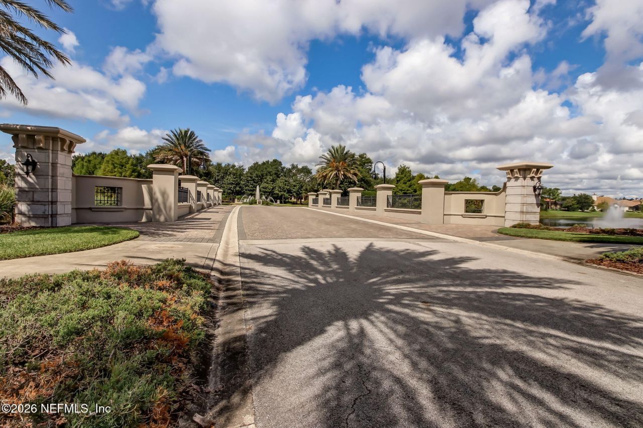 5226 Commissioners Drive, Jacksonville, FL 32224 Photo