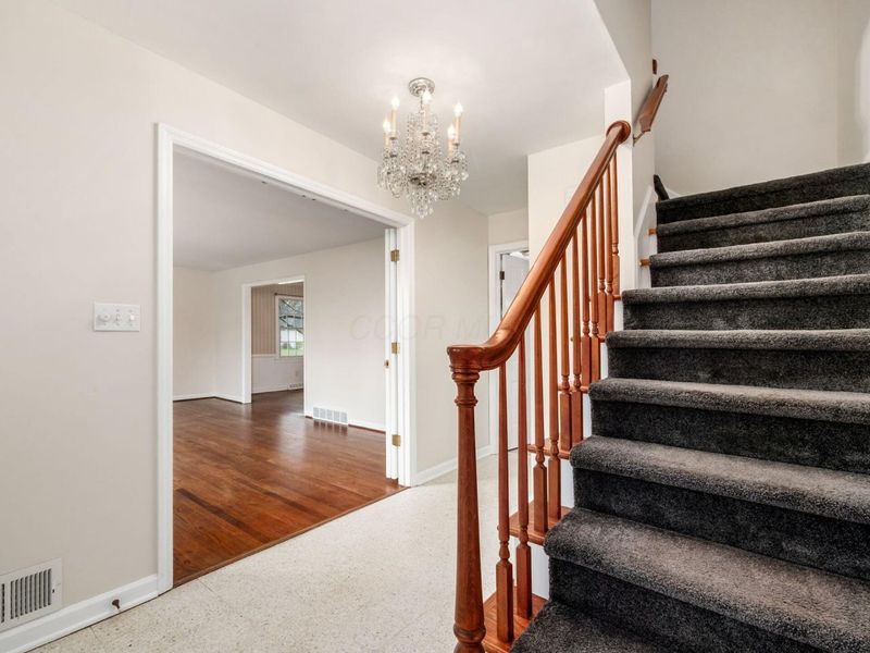 880 Lynbrook Road, Columbus, OH 43235 Photo 10