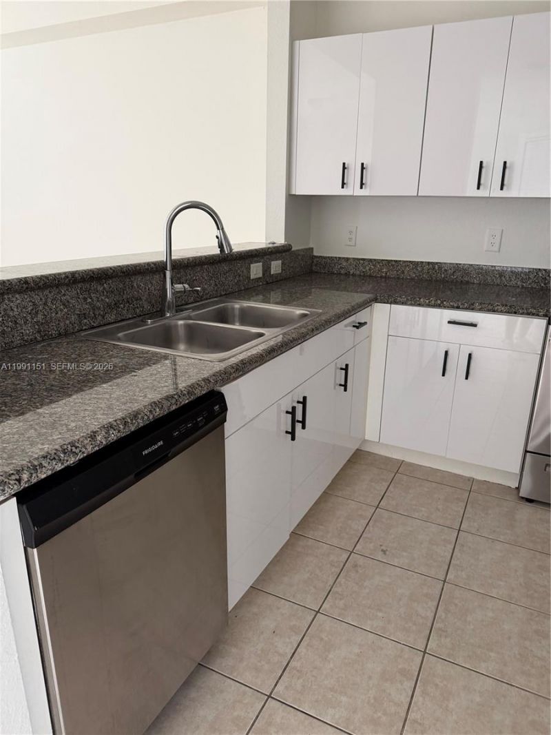 11001 NW 83rd St, Unit 103, Doral, FL 33178 Photo