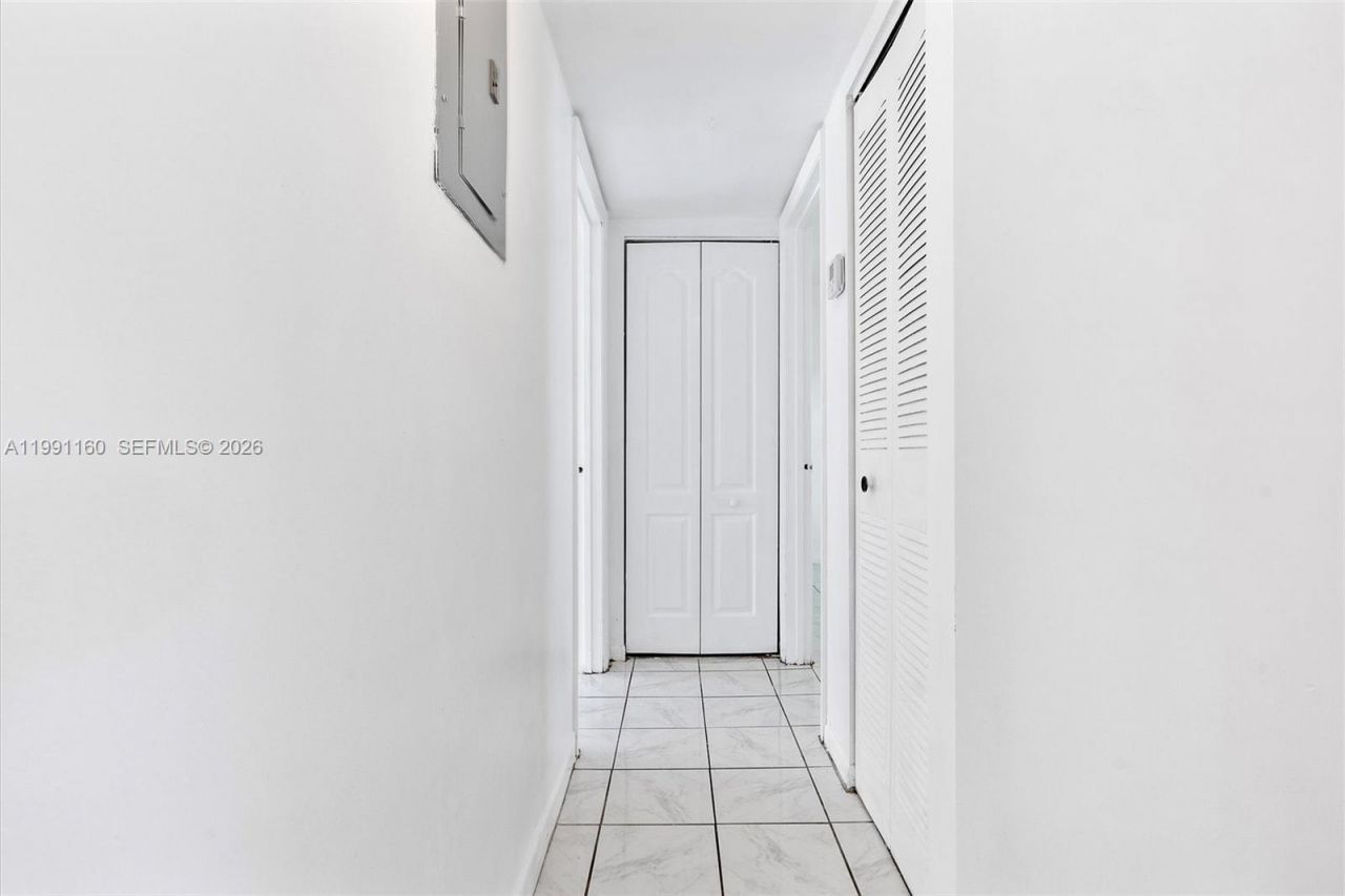 10542 NW 7th Ter , Unit B7, Miami, FL 33172 Photo