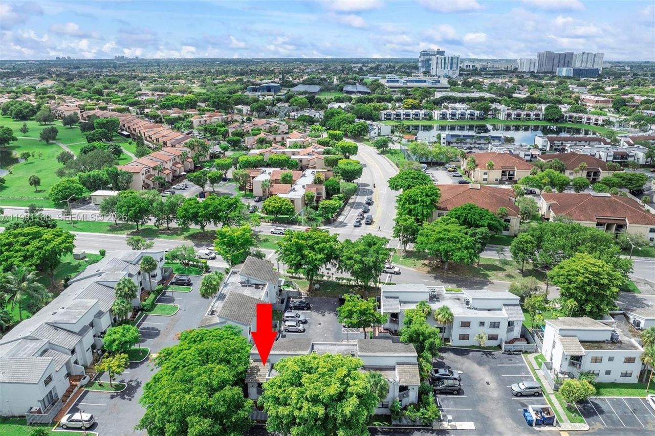 10542 NW 7th Ter , Unit B7, Miami, FL 33172 Photo