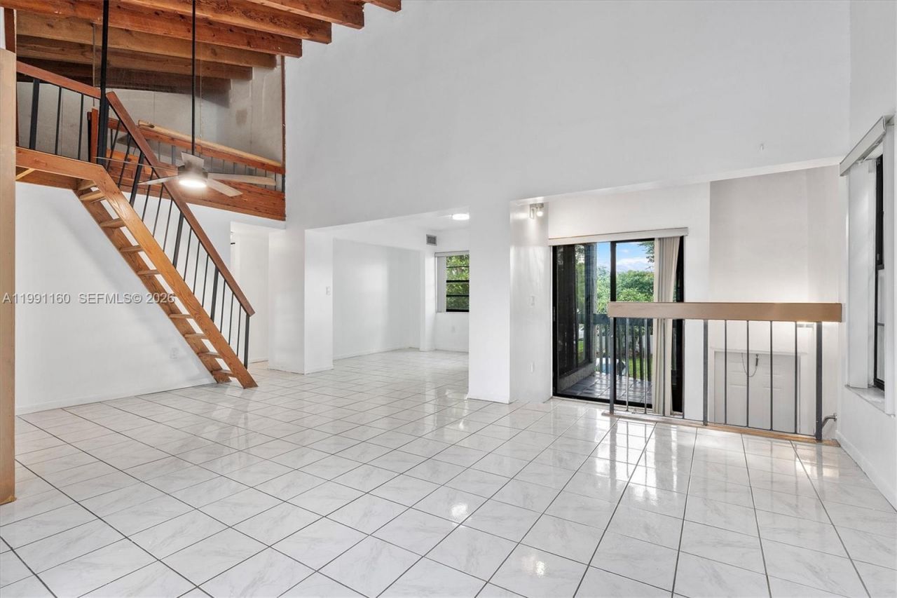 10542 NW 7th Ter , Unit B7, Miami, FL 33172 Photo