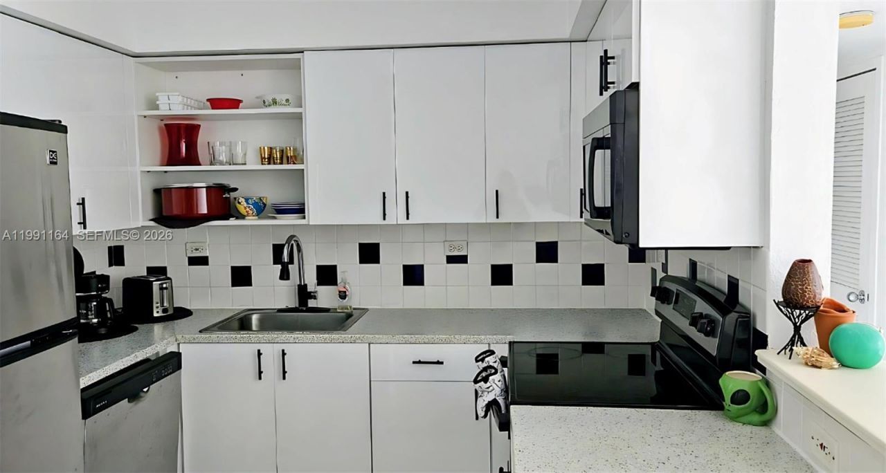 1500 Bay Rd, Unit 854S, Miami Beach, FL 33139 Photo