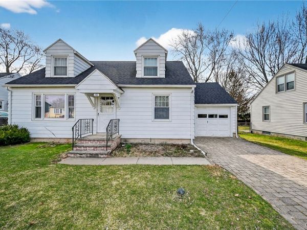 116 Chestnut Hill Drive, Liverpool, NY 13088