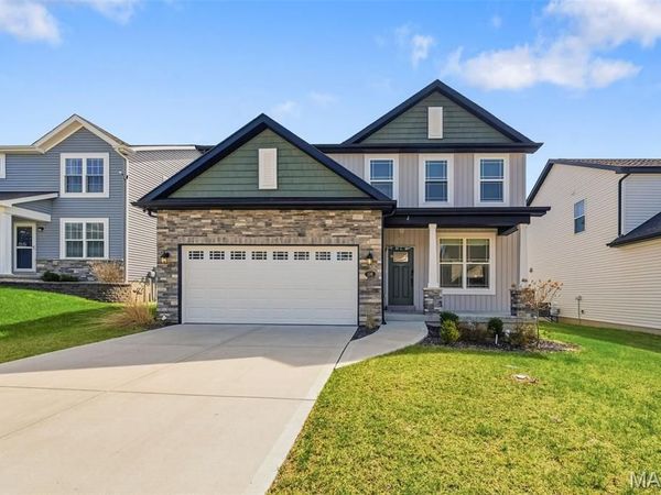 106 Sommerset Court , Lake St Louis, MO 63367