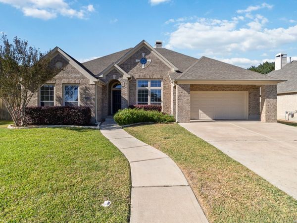 1716 Oak Wind, New Braunfels, TX 78132