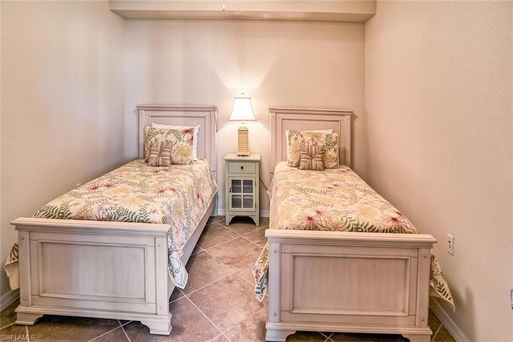 9719 Acqua Ct, Unit 228, Naples, FL 34113 Photo