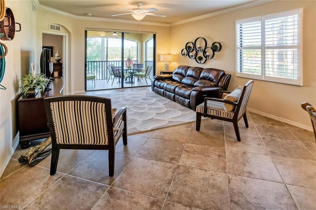 9719 Acqua Ct, Unit 228, Naples, FL 34113 Photo