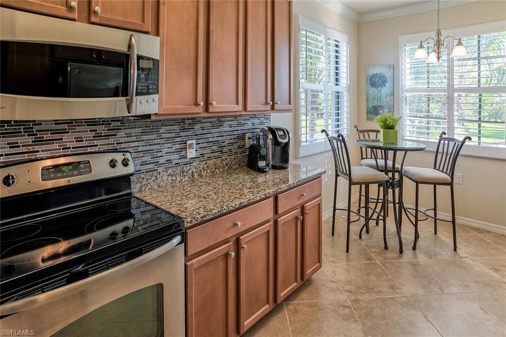 9719 Acqua Ct, Unit 228, Naples, FL 34113 Photo