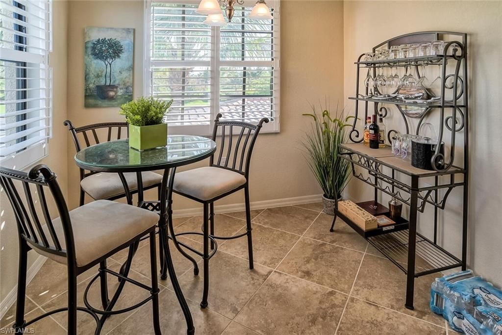 9719 Acqua Ct, Unit 228, Naples, FL 34113 Photo