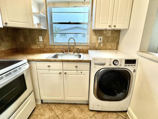 48 Bedford B, West Palm Beach, FL 33417