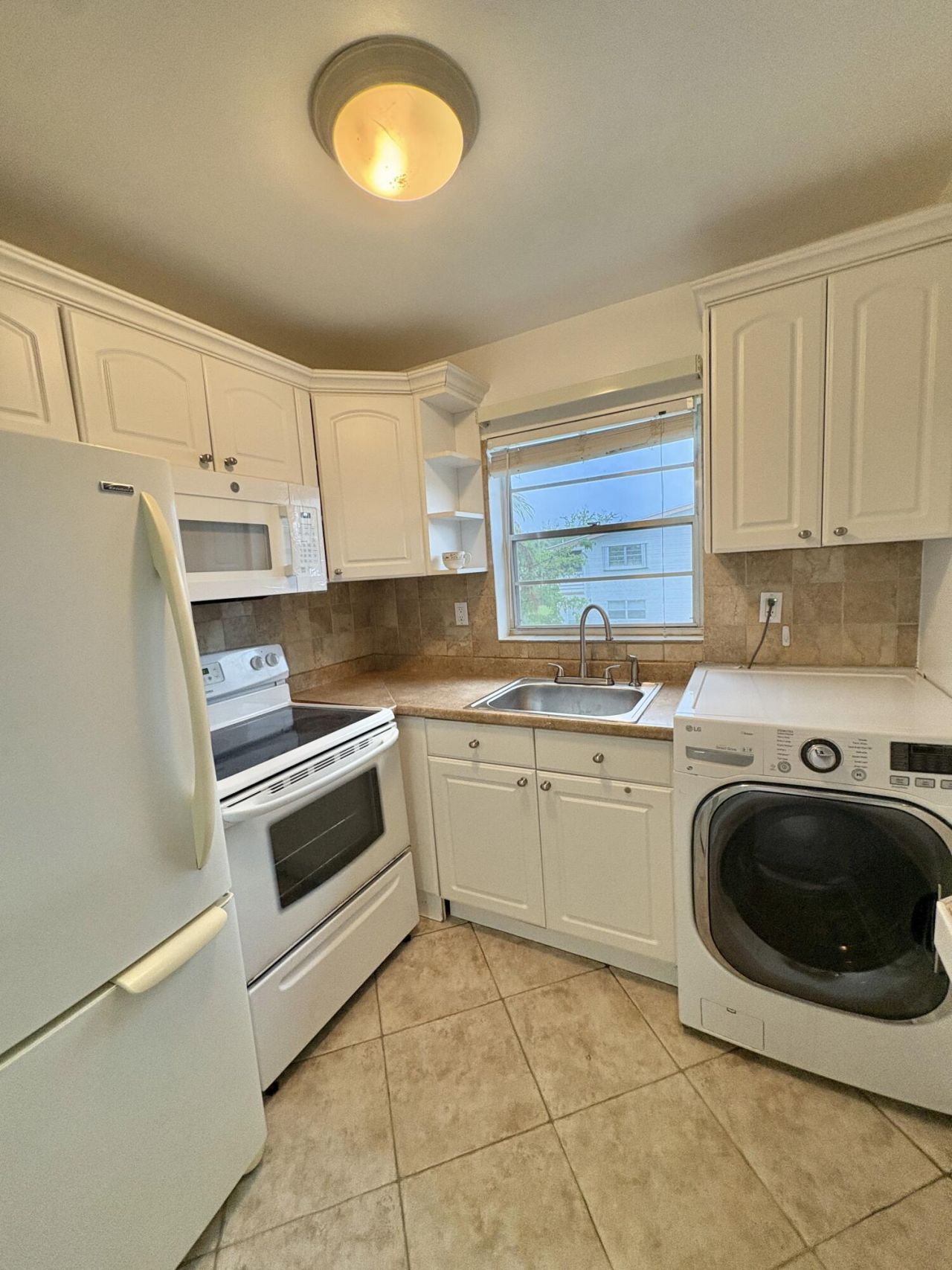 48 Bedford B, West Palm Beach, FL 33417 Photo