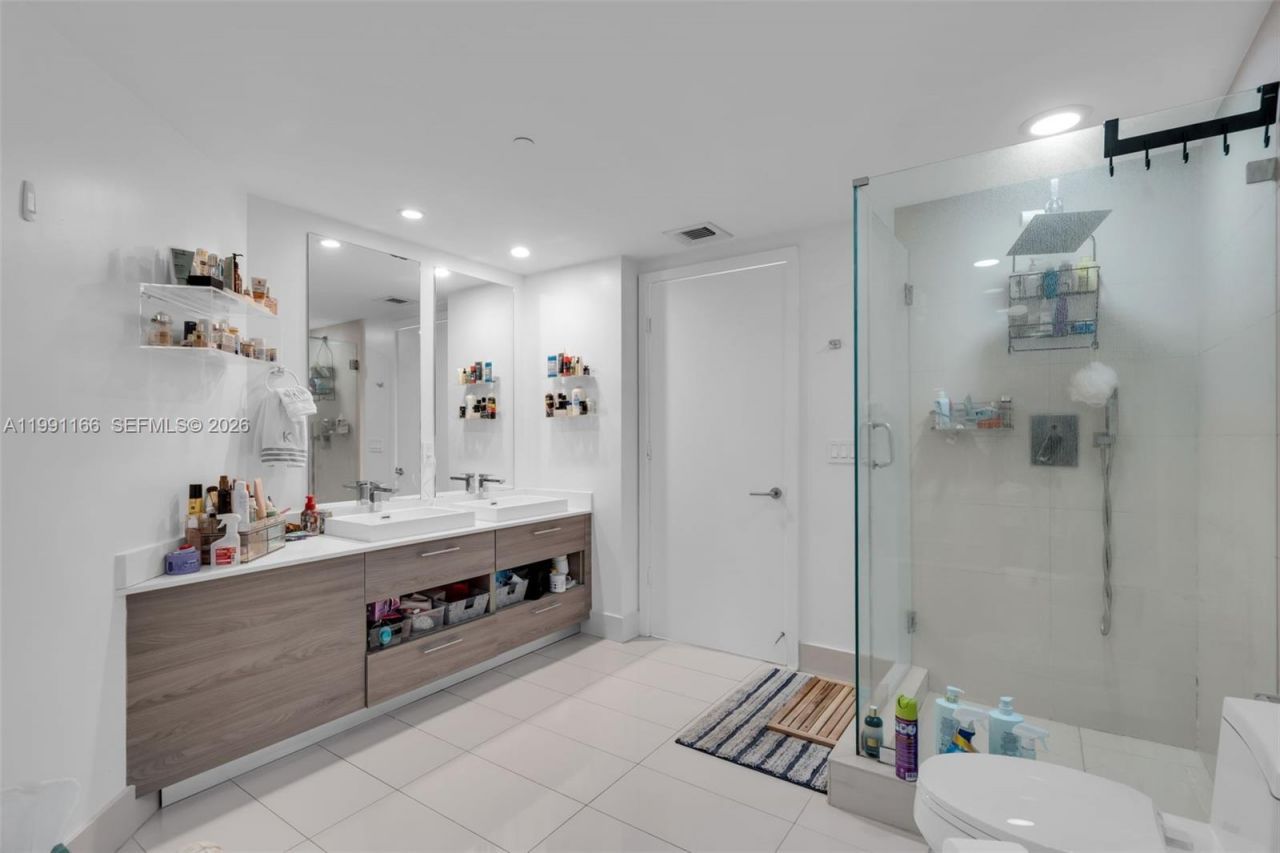 1300 S Miami Ave , Unit 1601, Miami, FL 33130 Photo